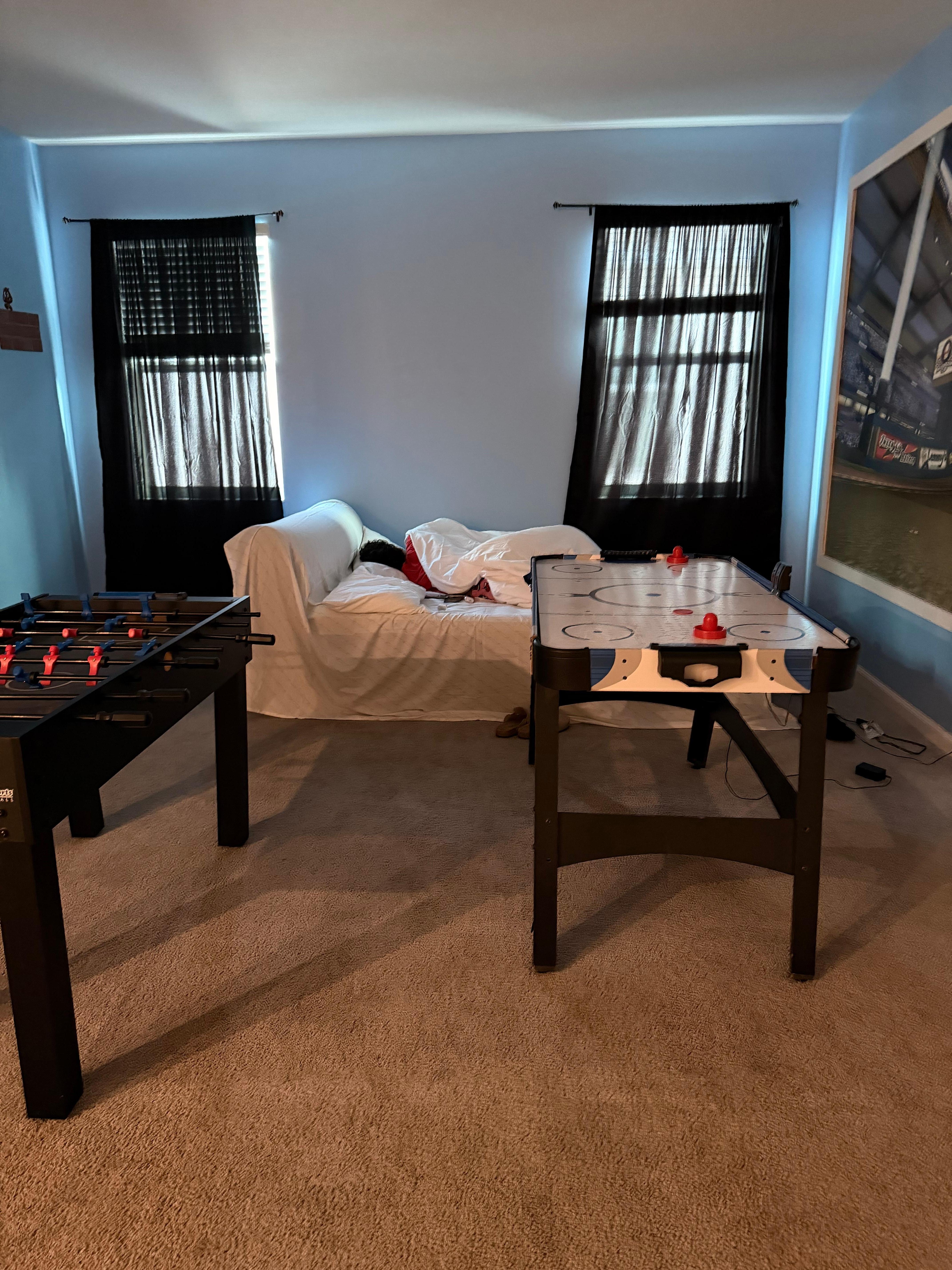 No me deja subir los videos. Tengo videos de toda la mugre de abajo y afuera. 