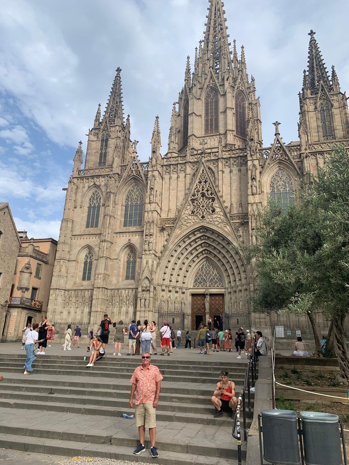Three minute walk away from Cathedral 