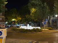 Le soir la fontaine illuminée