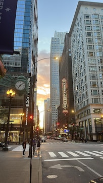 Golden hour hits different in chi town