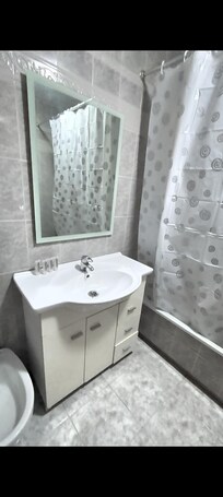 Spacious bathroom