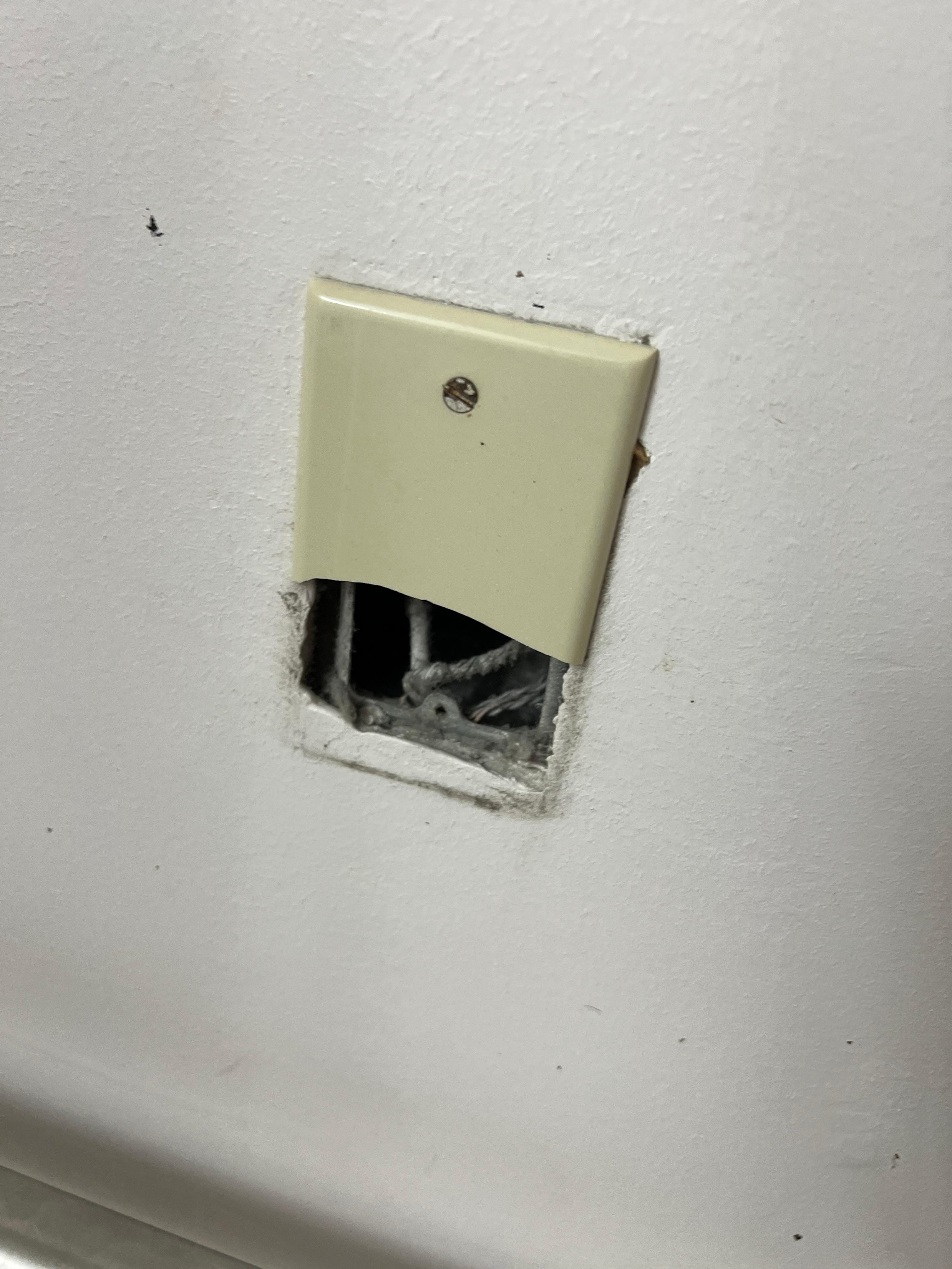 Wall outlet in bath 