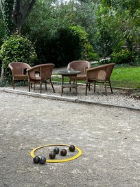 Pétanque Bahn in der grosszügigen Anlage