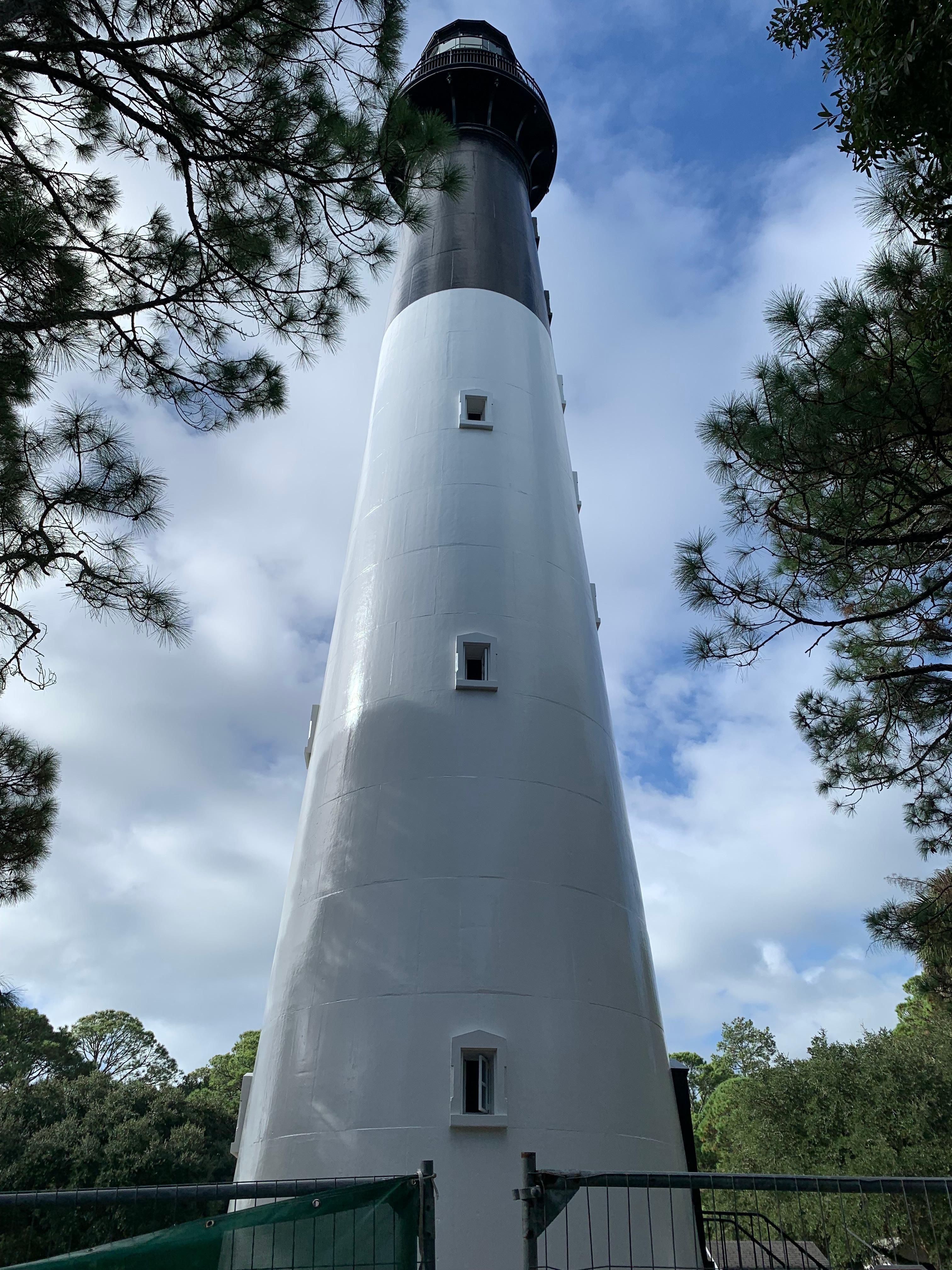 Lighthouse on Hunting island