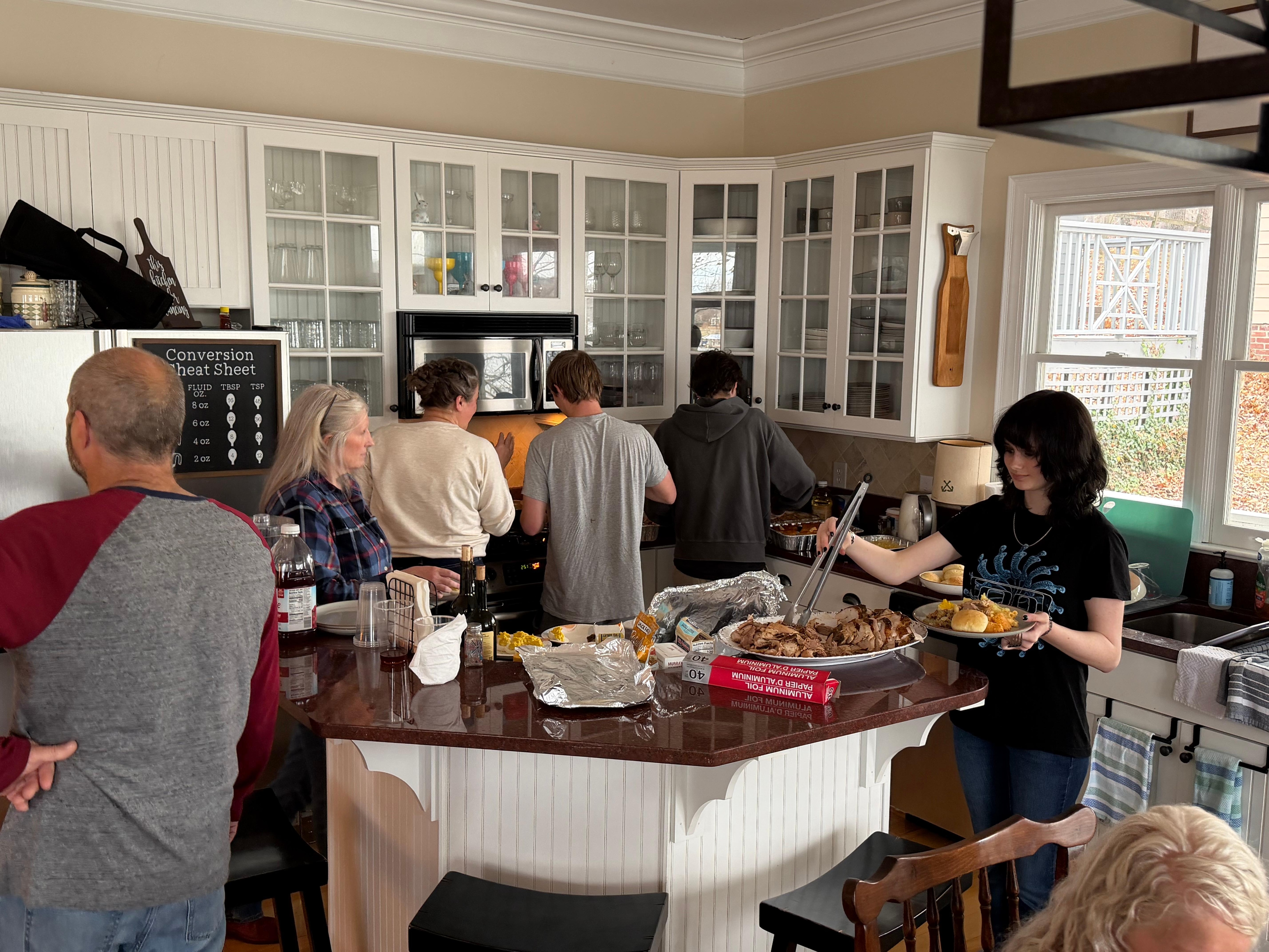 Great Thanksgiving hustle and bustle!