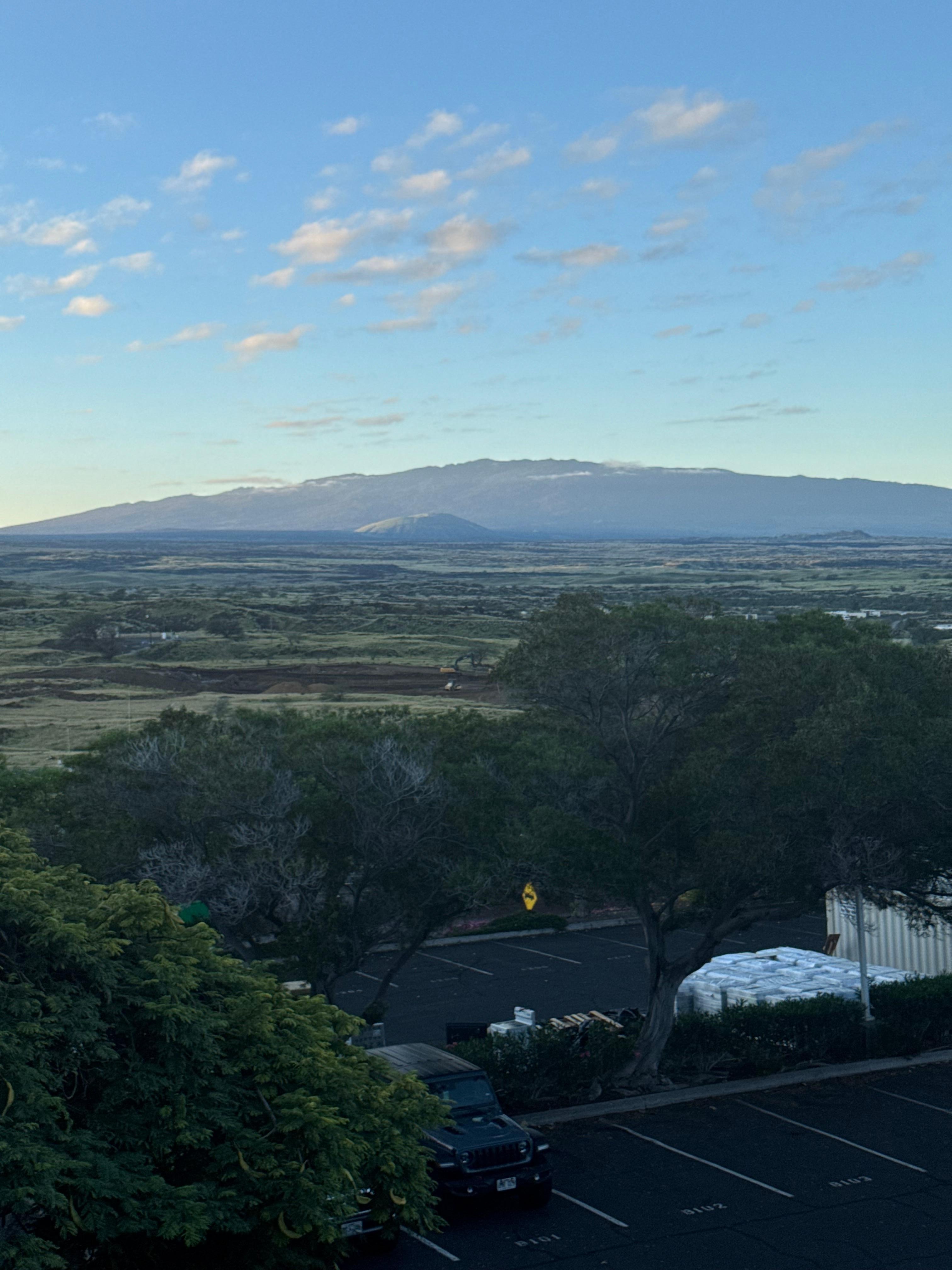 You can see one of the mountain ranges. There are three balconies.