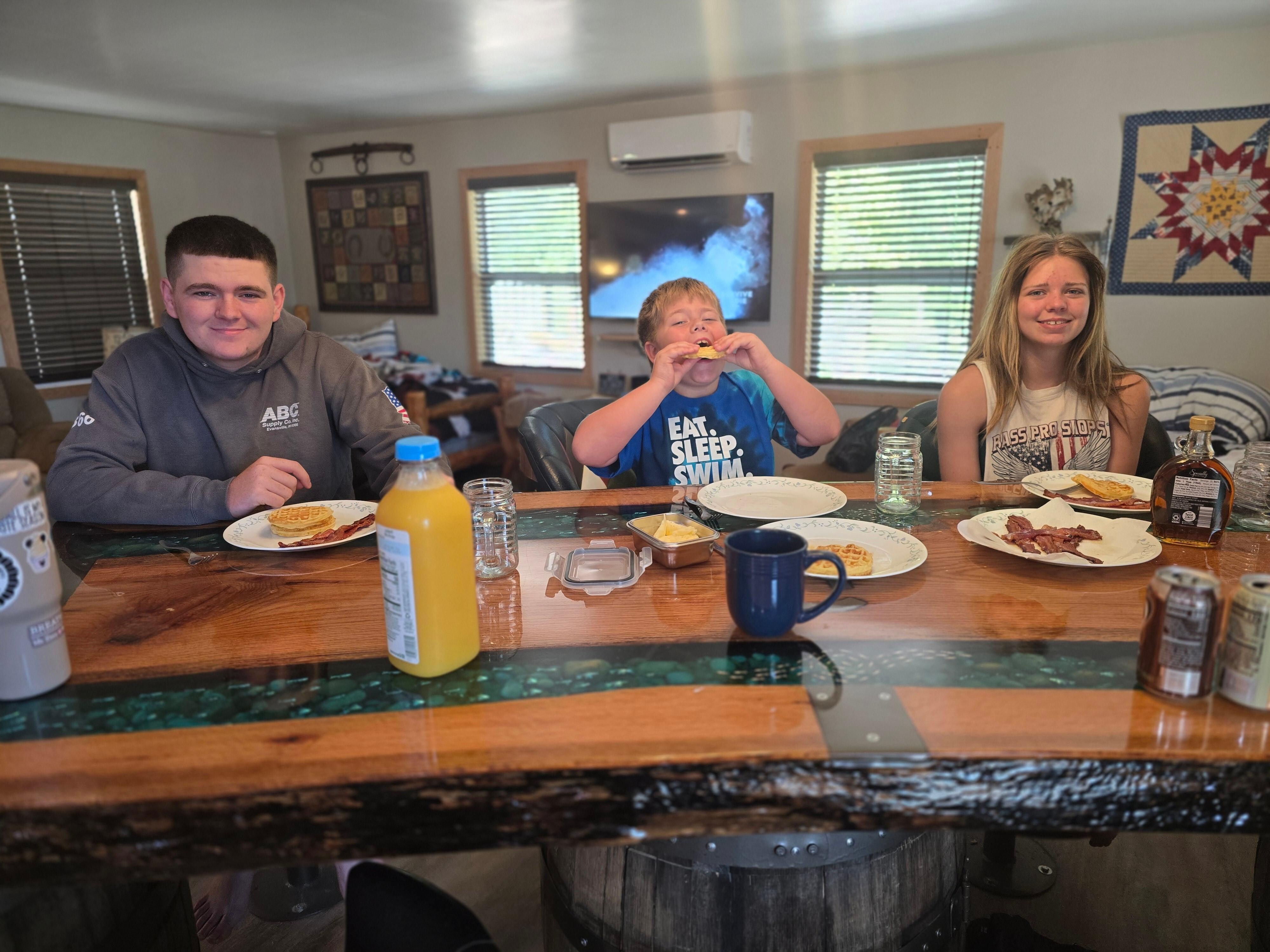 Breakfast at the "whiskey barrell bar" each morning 