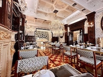 Breakfast room