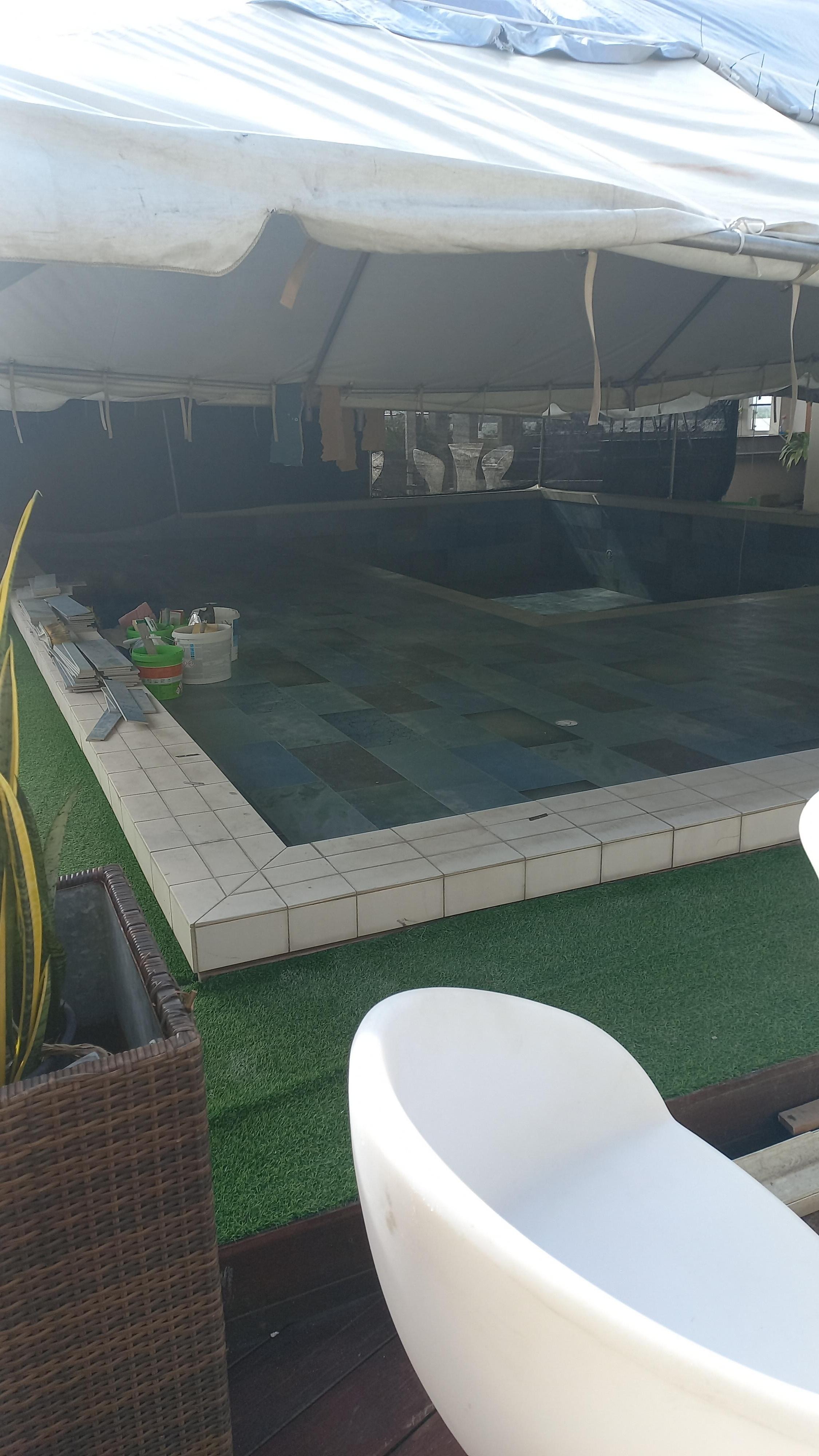 Piscine en travaux sans être prévenu. On aurait annulé si on avait su