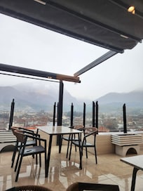 朝食レストランから外を眺めたところです。