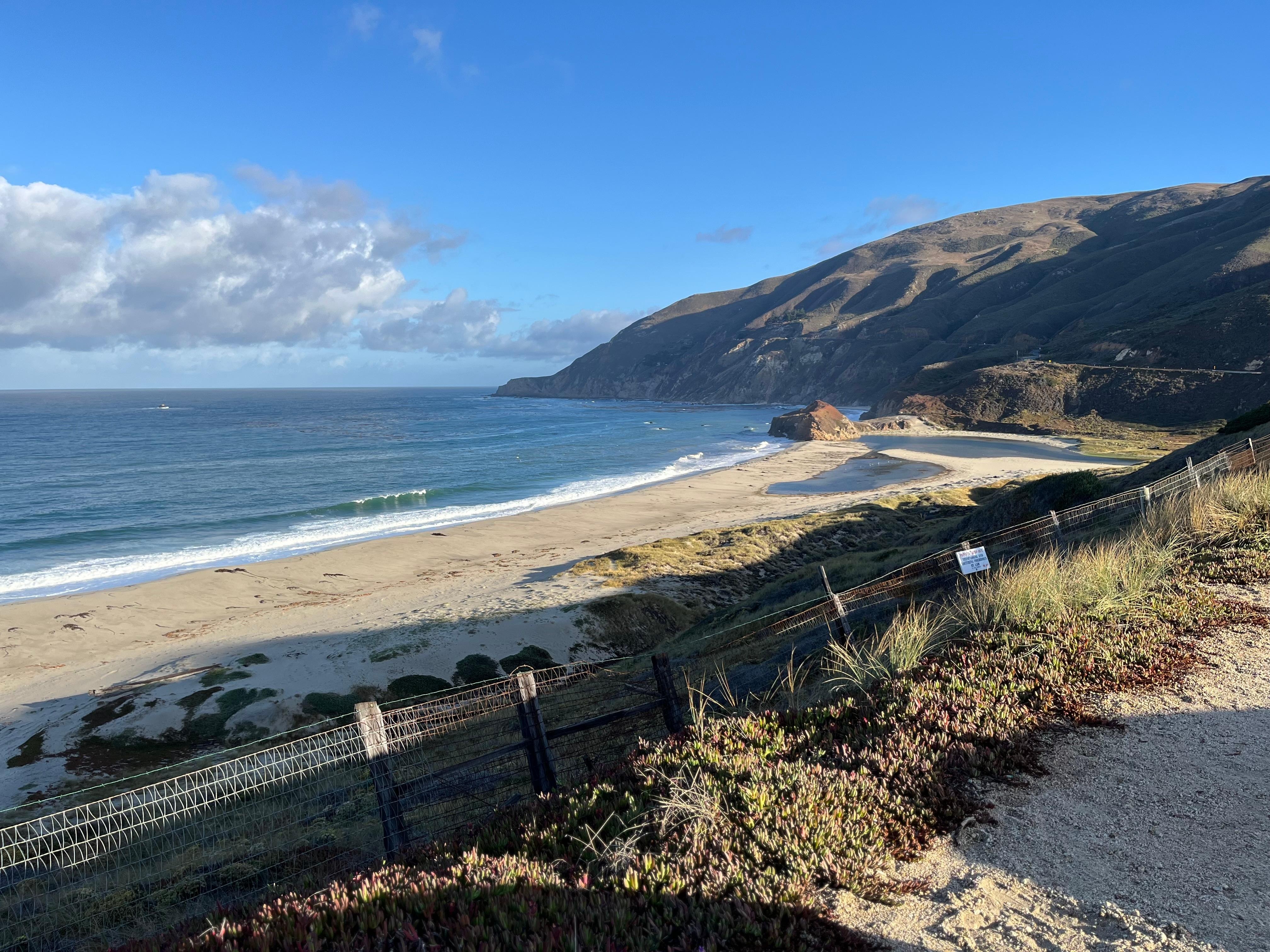 ルート1沿いの海岸