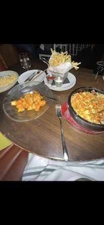 Delicious food from catch restaurant located in the hotel. Be sure to charge the meal to the room in order to be eligible for the food credit
