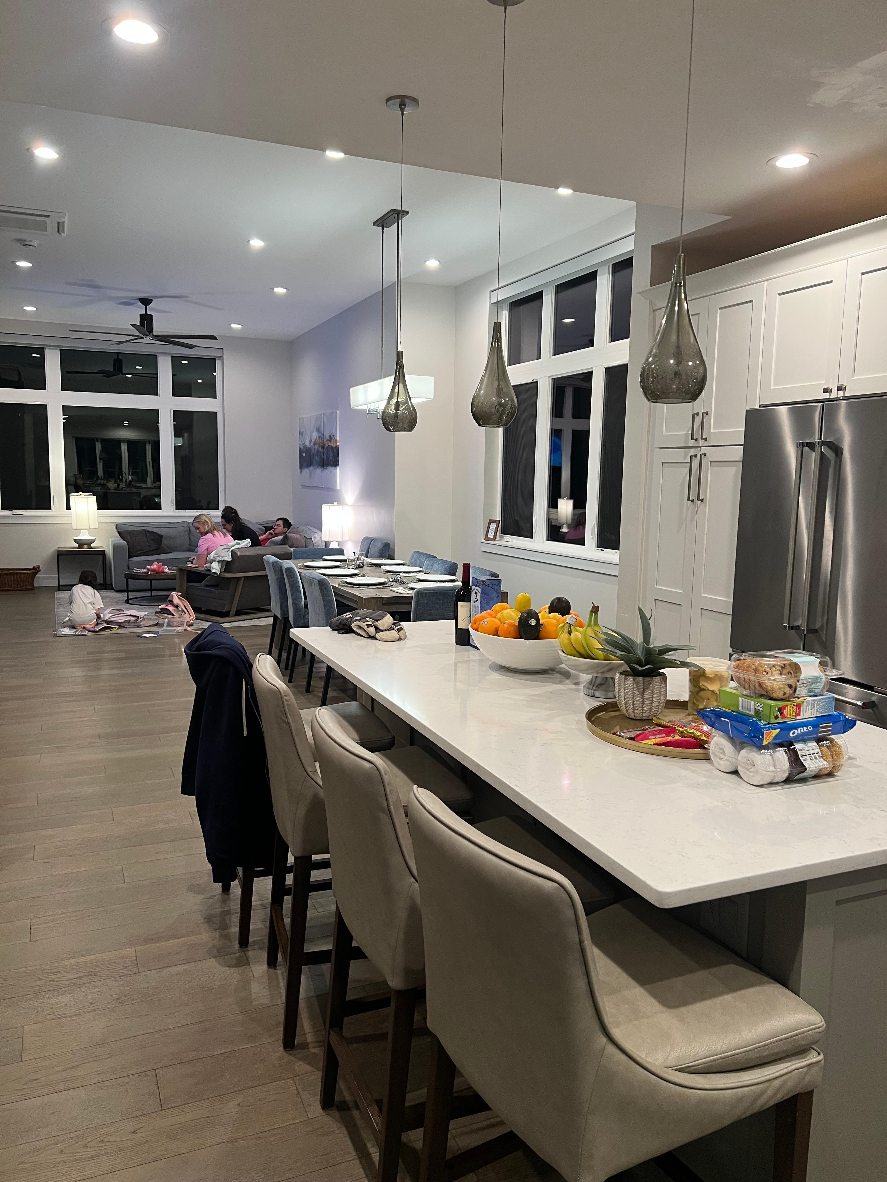 Lots of room for 10 of us. Beautiful place.