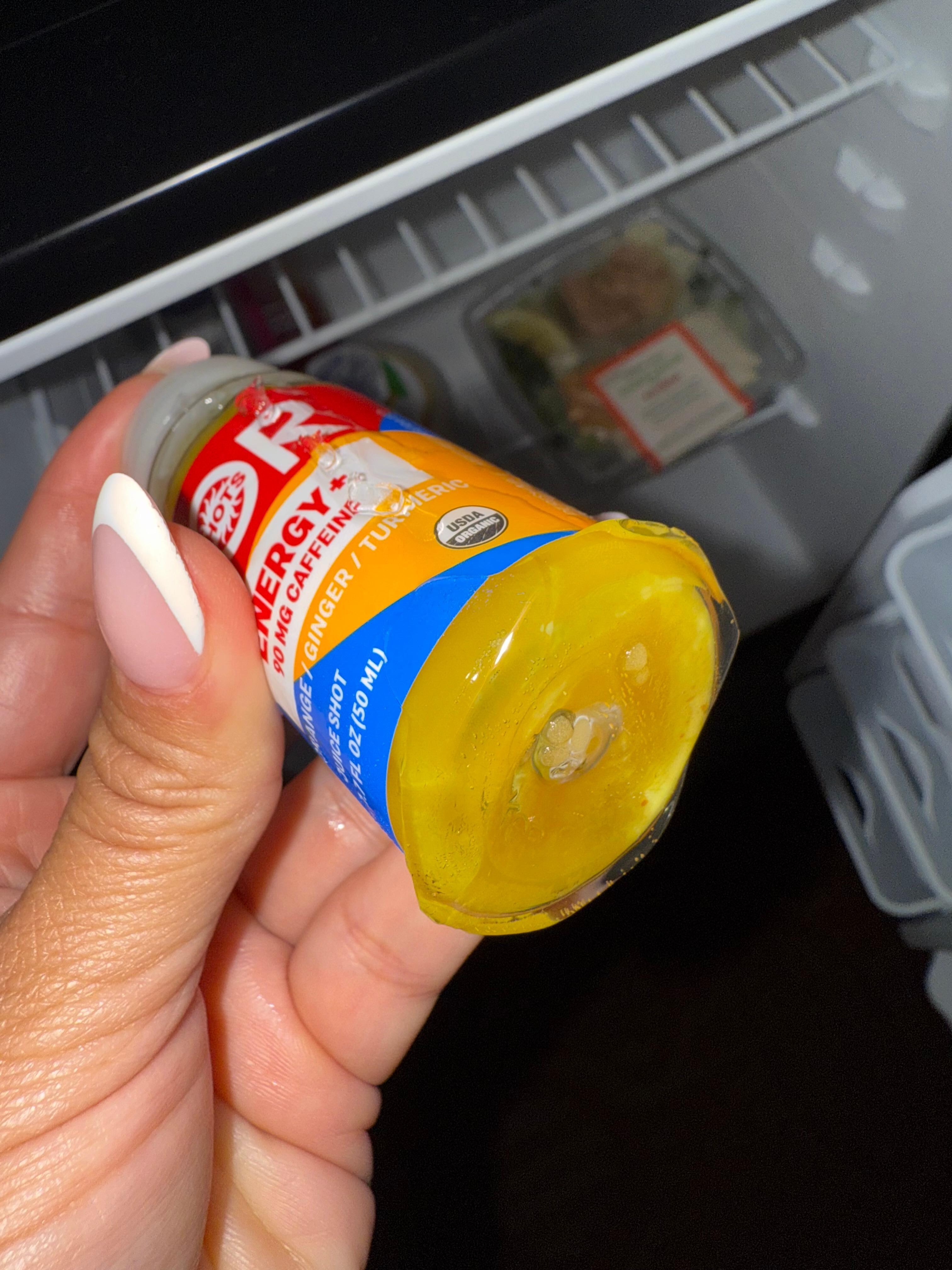 Refrigerator froze my food and drinks 