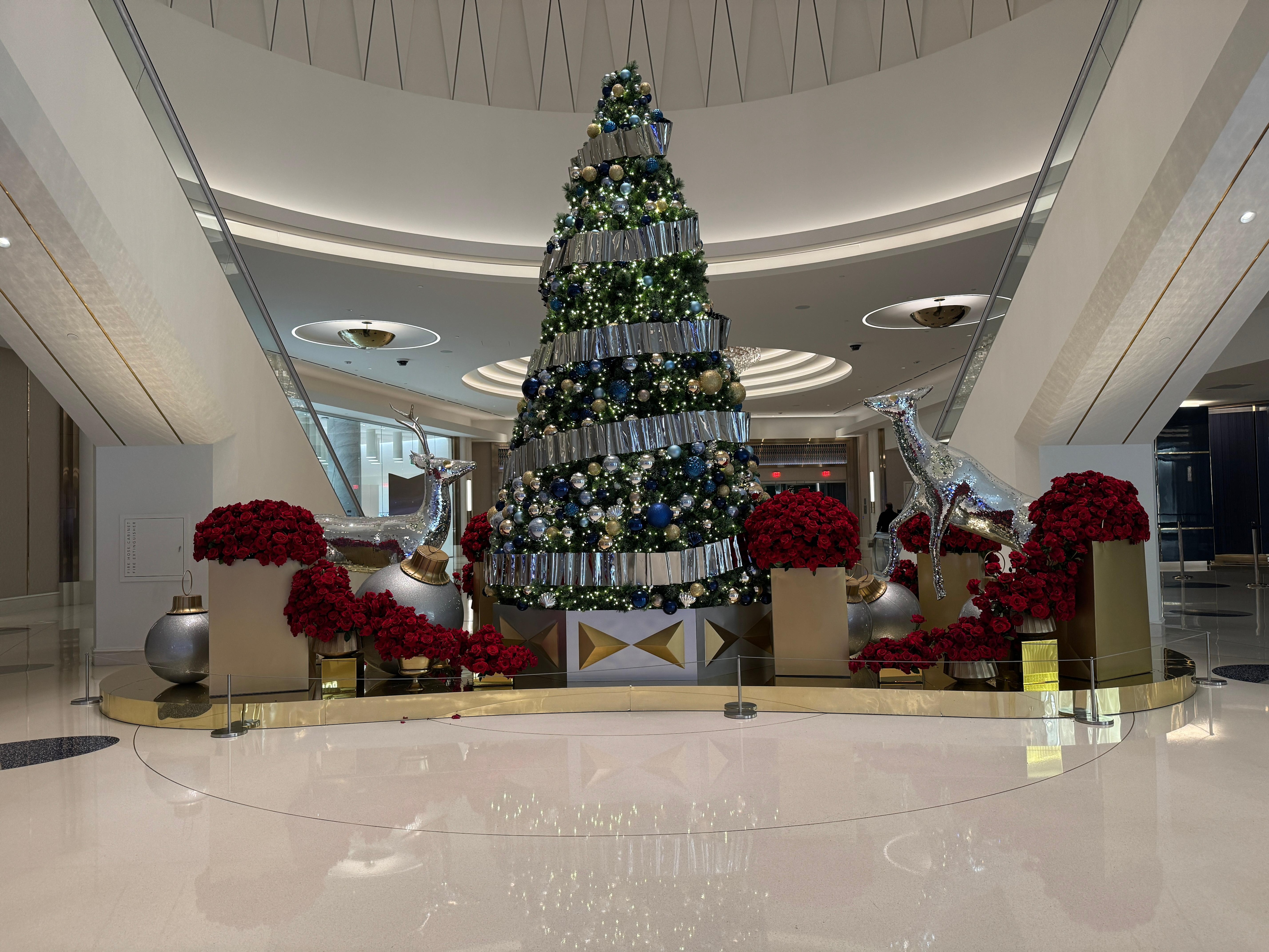 Christmas tree with roses