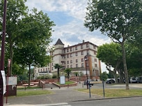 L'aspect général de l'hÎtel est moins rutilant que sur les photos du site...