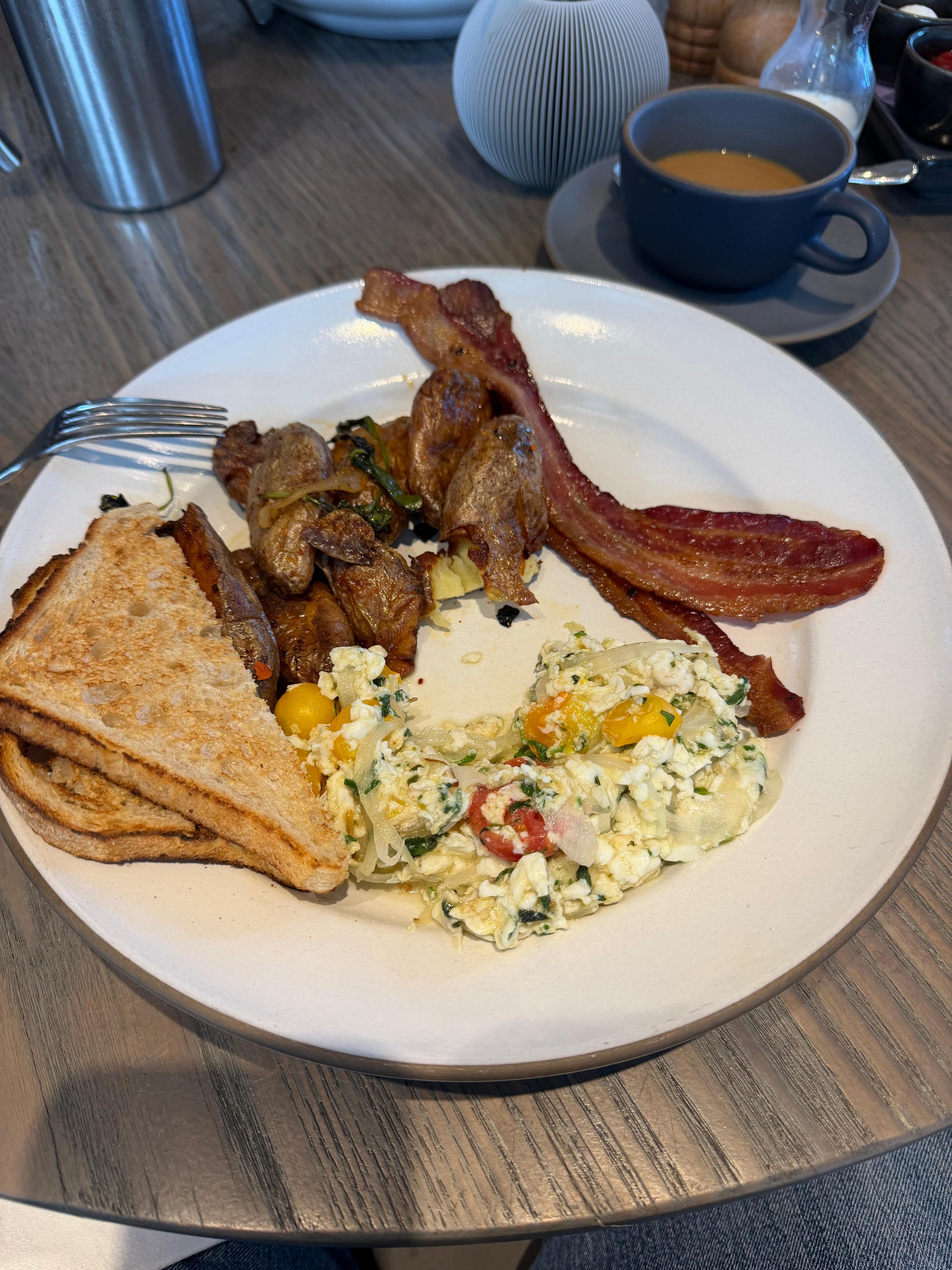 Great breakfast every day. 