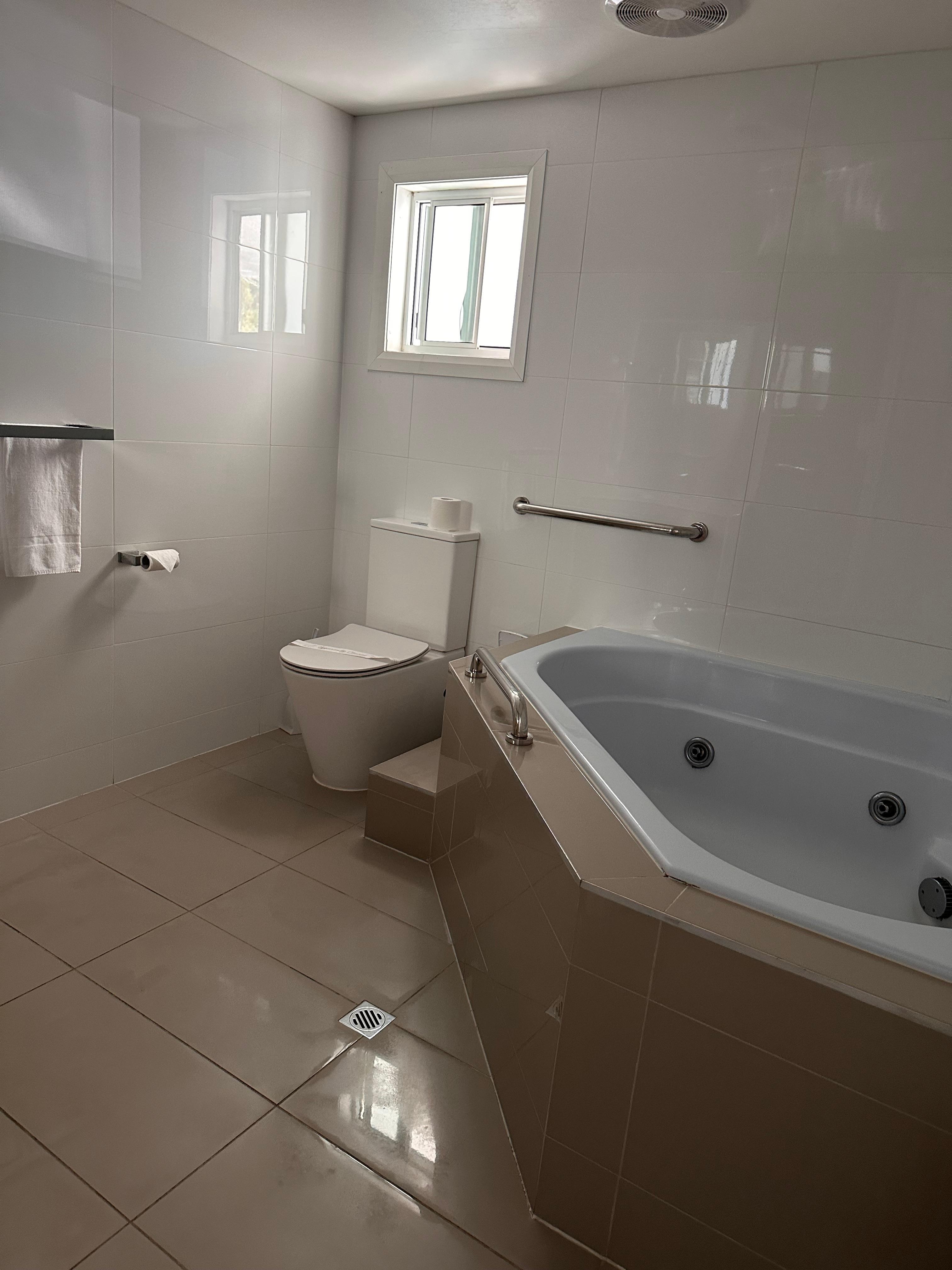 Big spa bath but the jets didn’t seem very clean and not great water pressure so we didn’t use it (I’m not a spa person anyway)