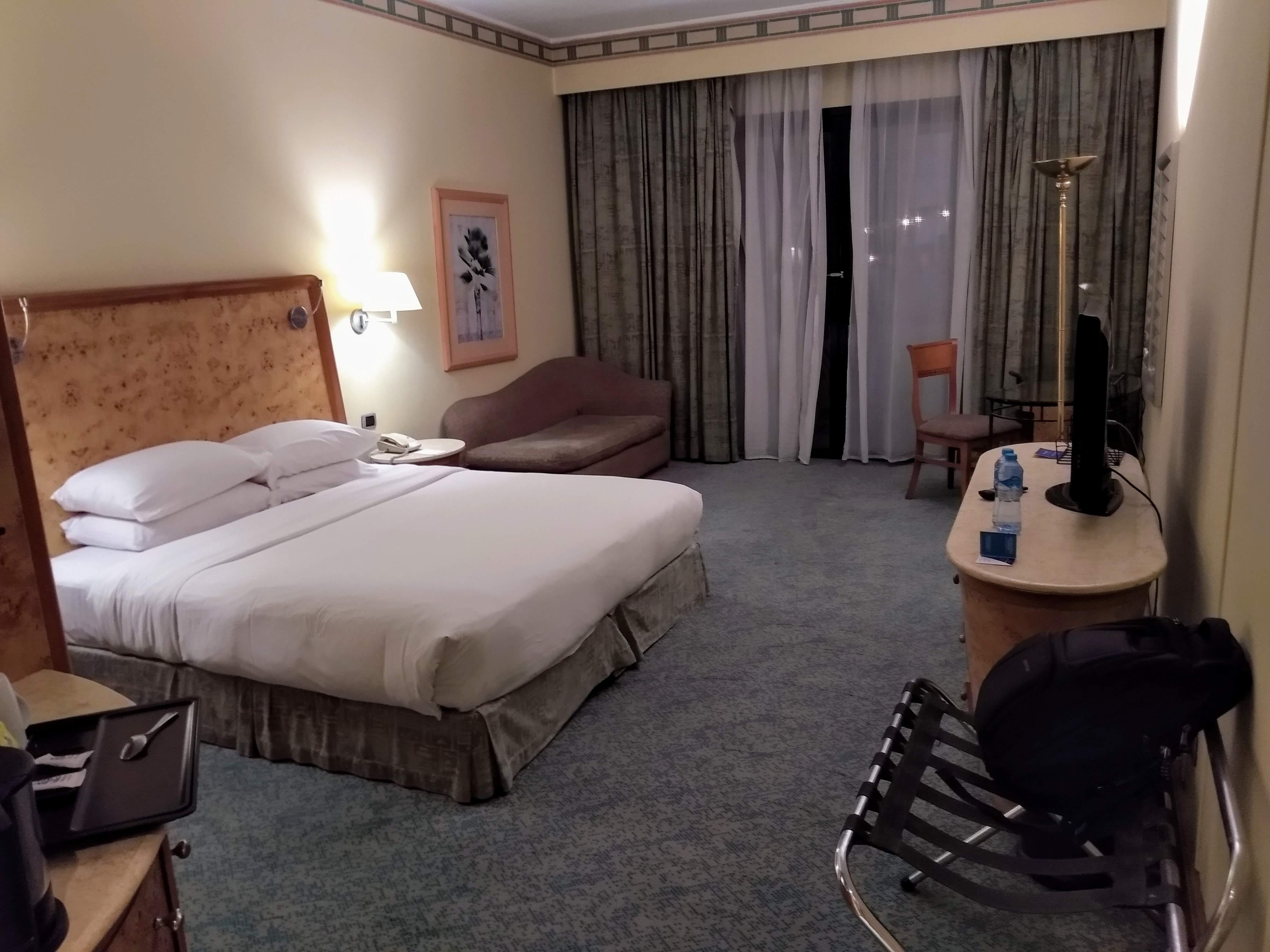 Deluxe category guest room