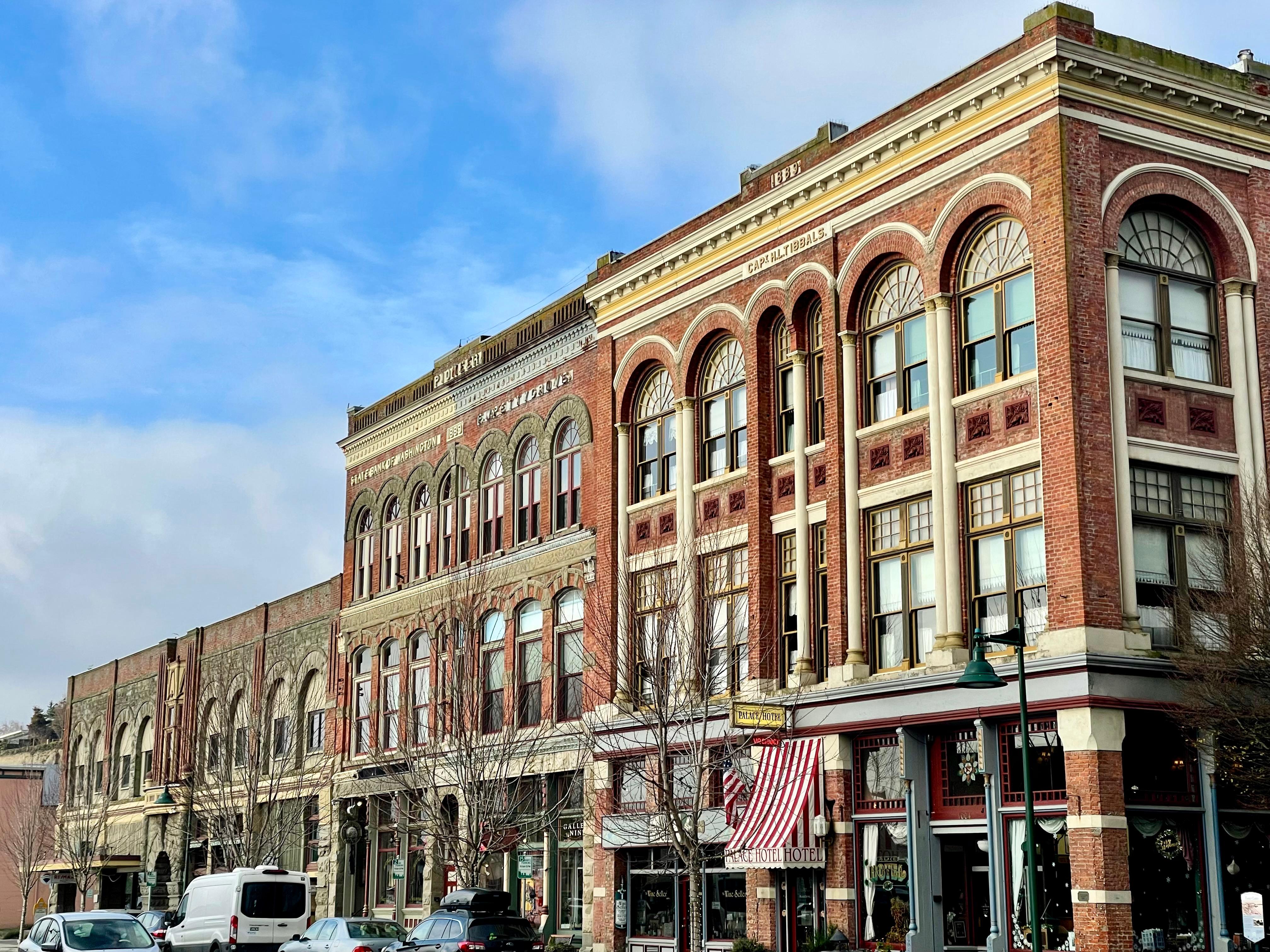 Street view of hotel 