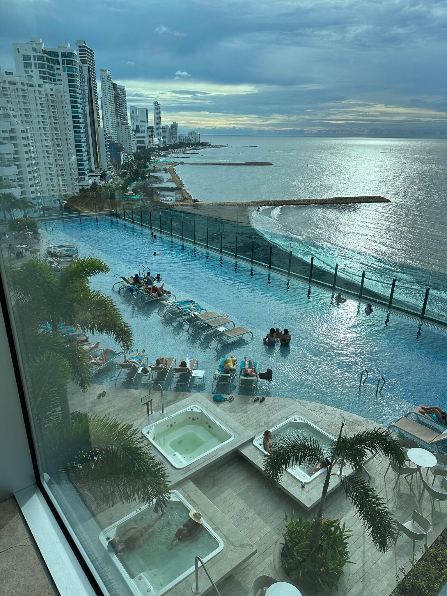 Pool with hot tubs