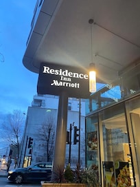 Enseigne de l'hôtel