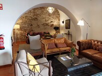 Lounge.