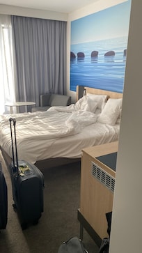 Room without extra chair/recliner.