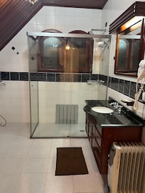 Banheiro com aquecedor