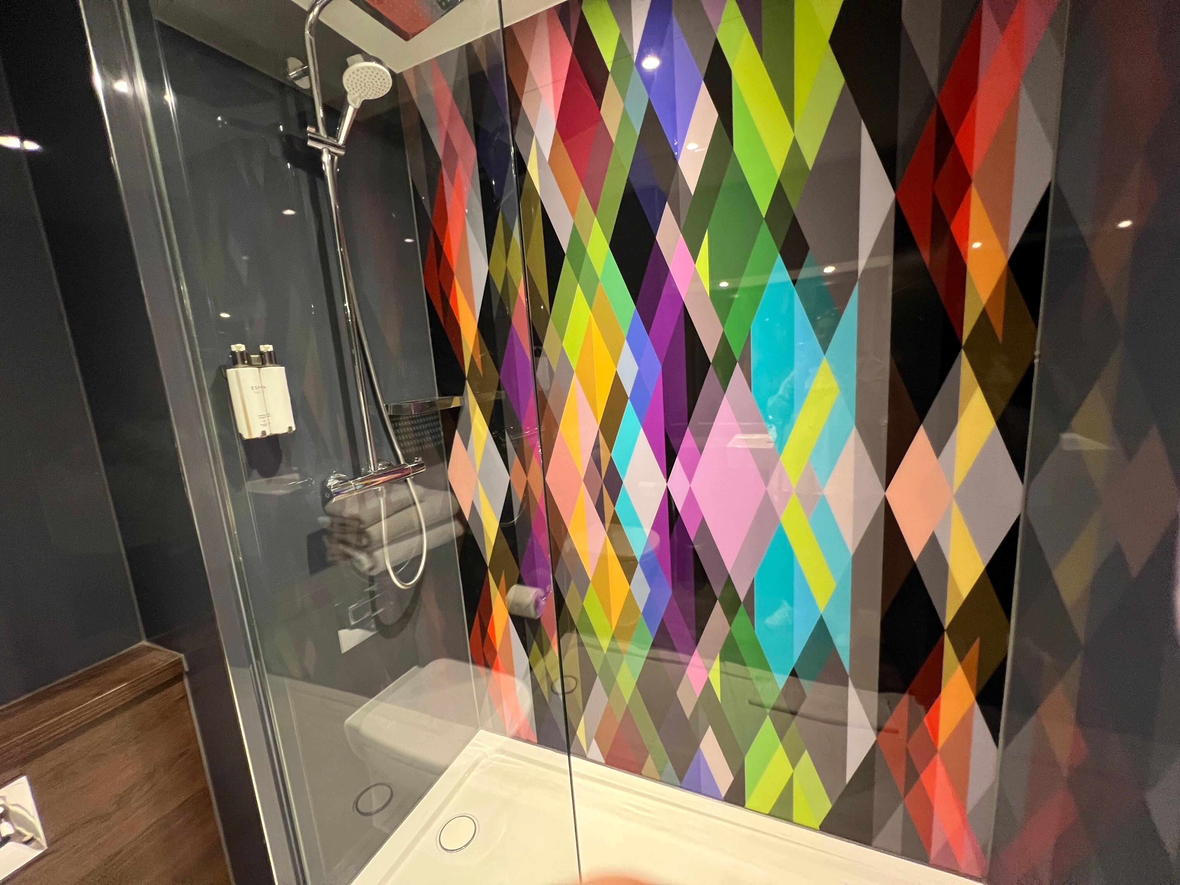 Lovely shower course andeffective shower