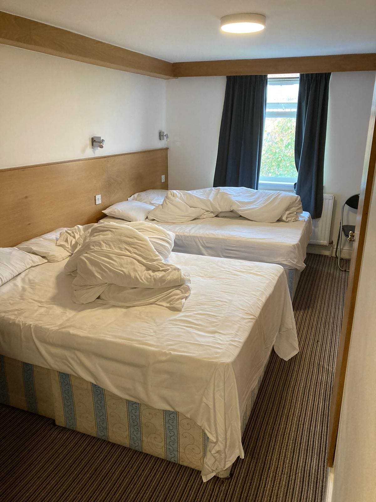 small and tiny but the area in hotel.com claimed 35sqm, totally wrong