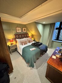 Comfortable but ideally would go a size up. This is the ‘comfy’ room size.