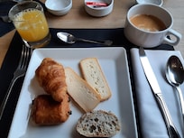 Petit déjeuner.