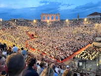 Arena die Verona kurz vor Beginn der Opera