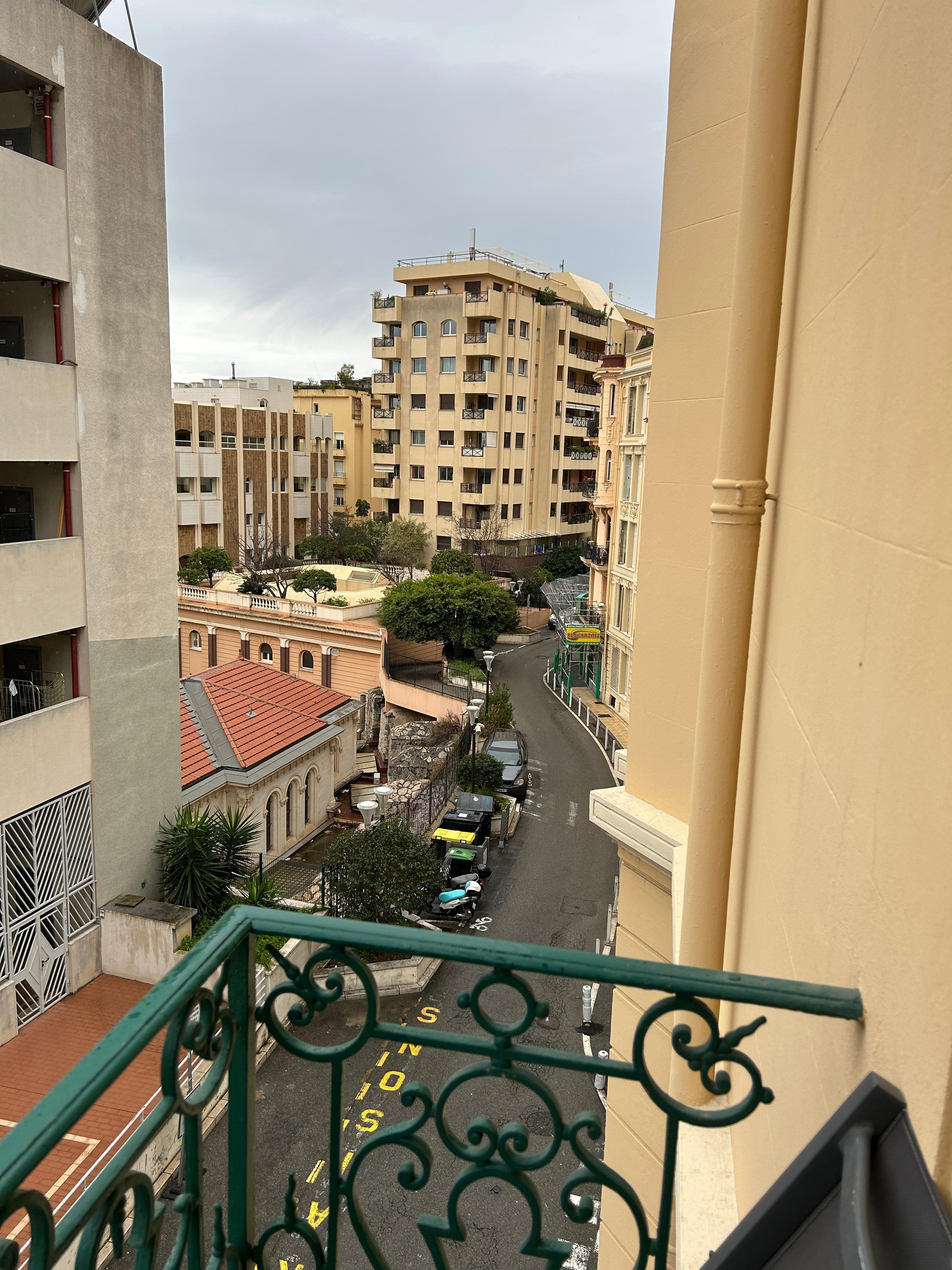 Balcony view, Wright