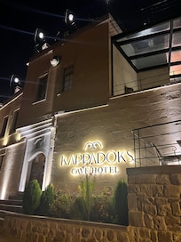 Kappadoks (front of building)