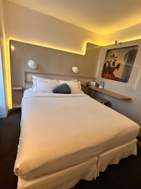 Very comfortable bed