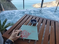 Piscina vista mare