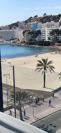 Stranden fotat från takterassen