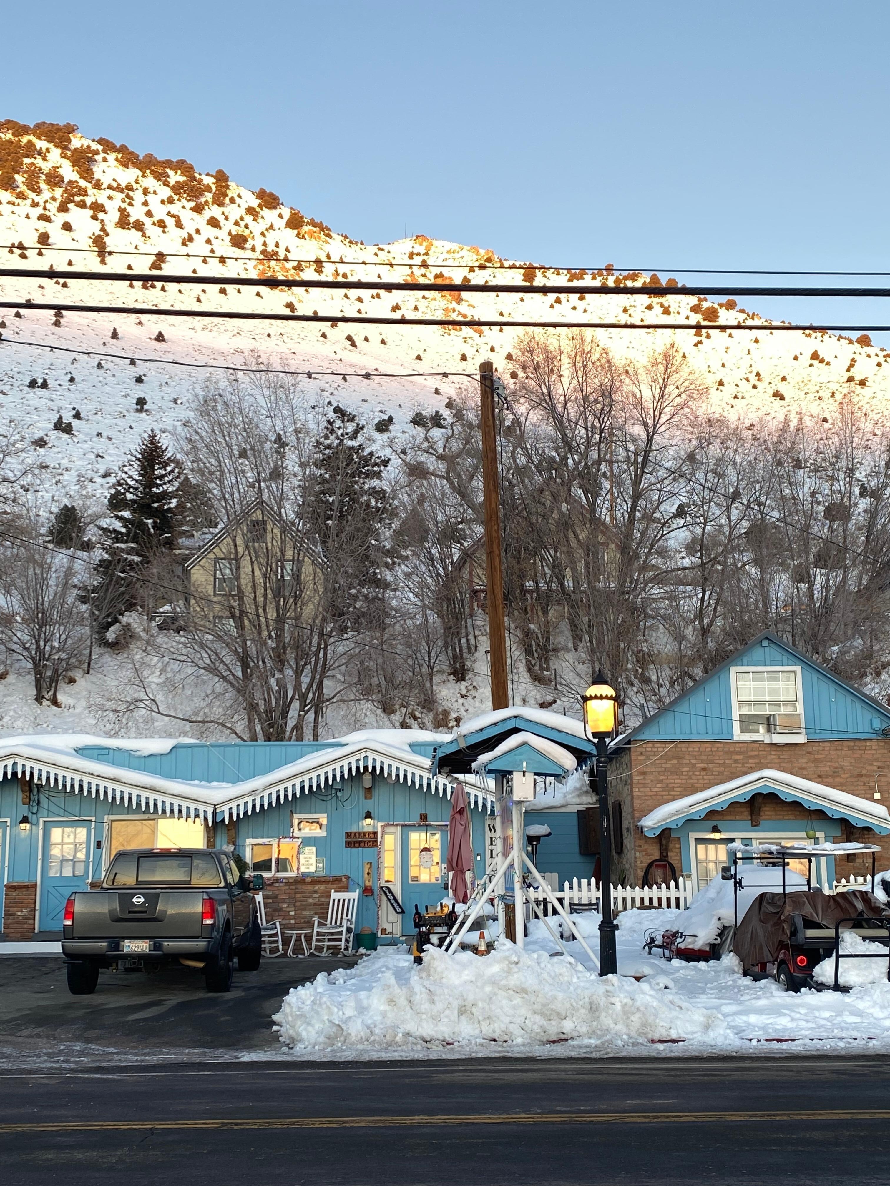 Sugarloaf Mountain Motel Virginia City