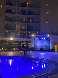 Piscine de nuit