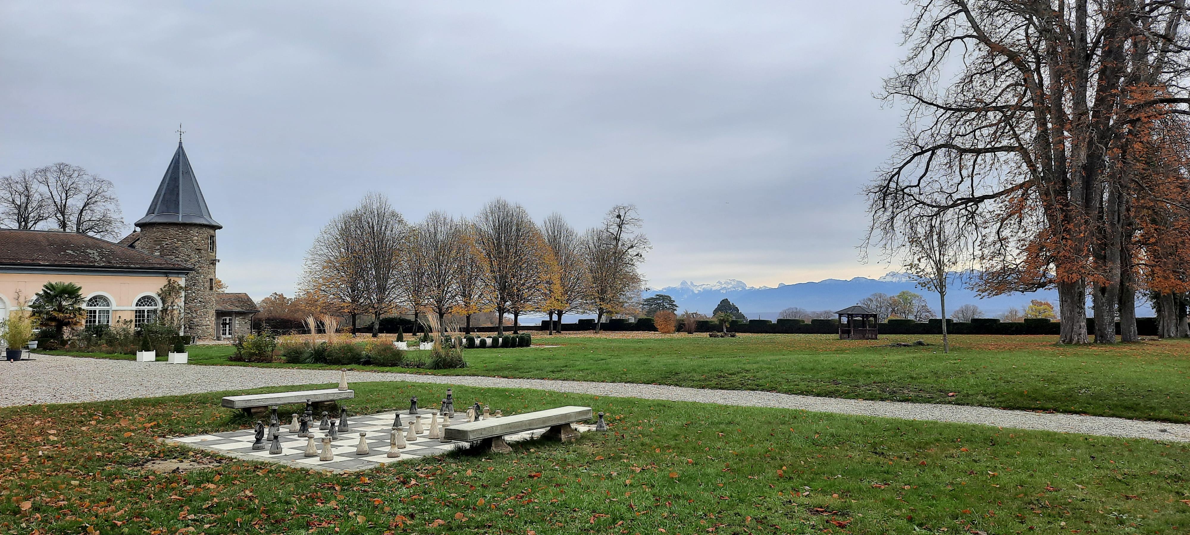 Grounds behind Chateaux