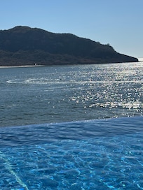 Hotels infinity pool
