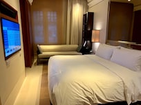 Deluxe Bedroom