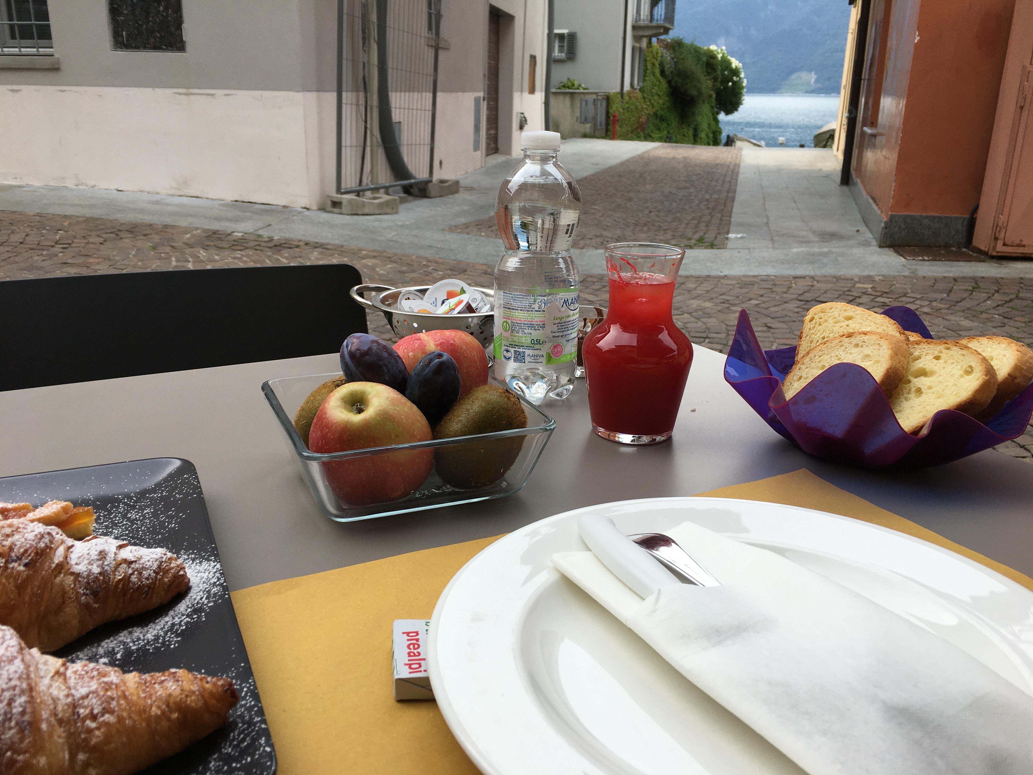 Breakfast with a view (and a morning breeze). 