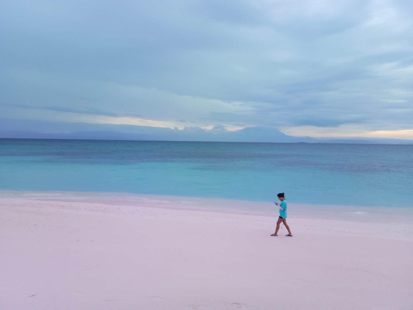 Teal blue beach on North side