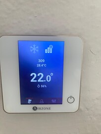 Régler à 22 et toutes la journée à 28 humidité ok pour la seconde chambre