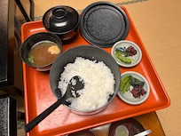 晚餐-白飯、湯、小菜