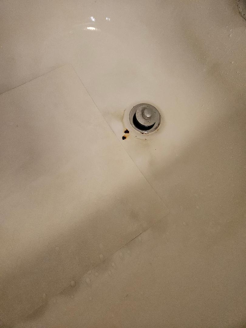 Rust and dirty bottom of tub