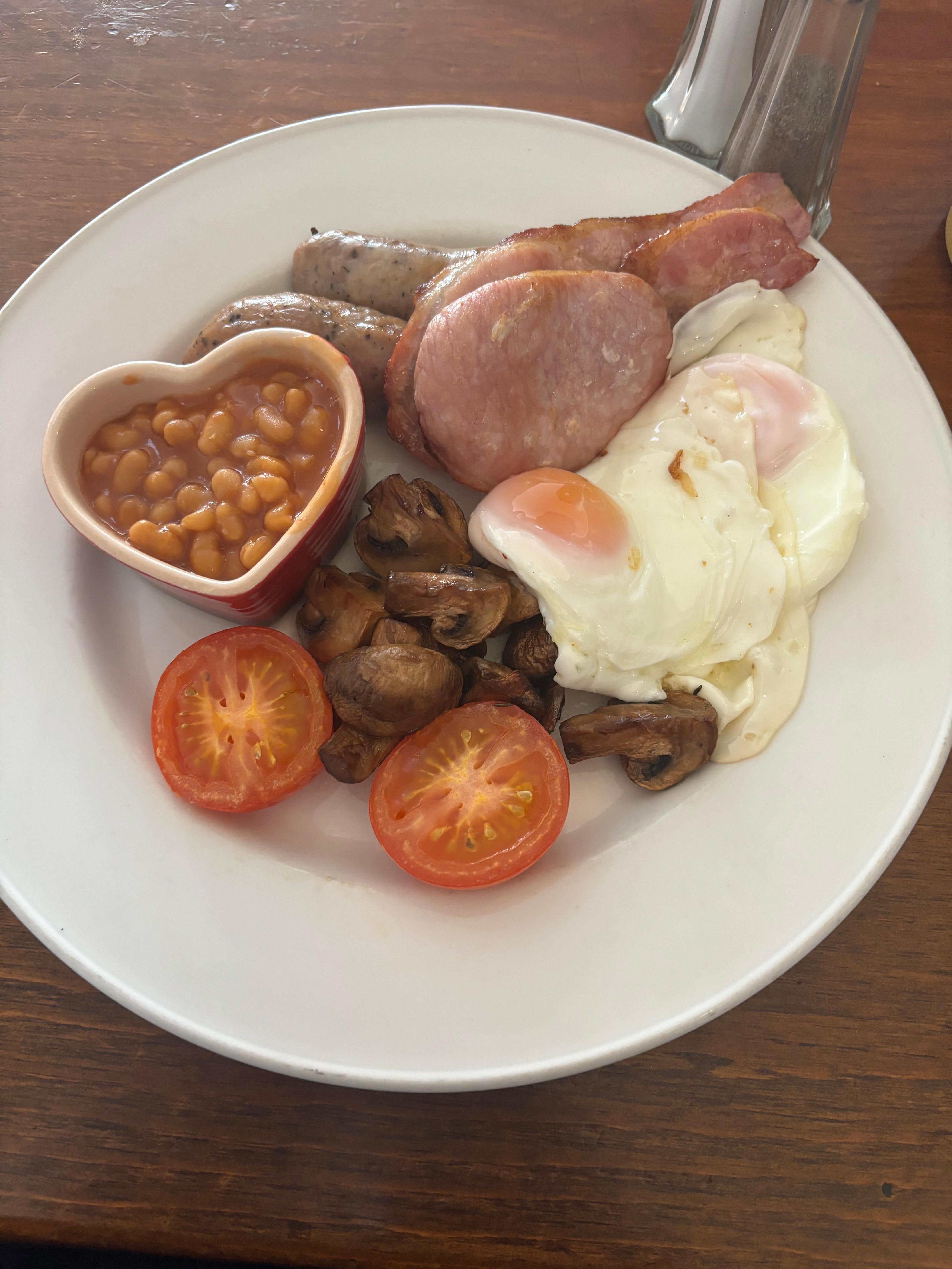 The Hearty Full English. Quality produce 